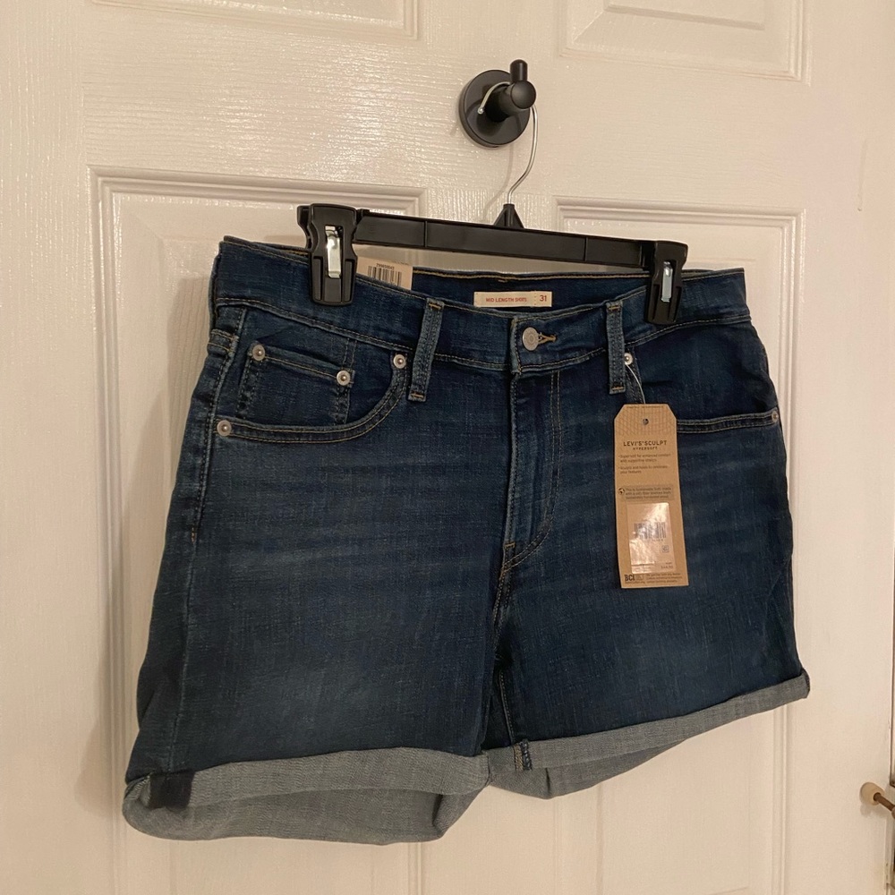 Levi’s Mid Length Shorts - Size: w31 (or 12)